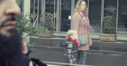 Vidjevši njegovu bradu i način oblačenja mislila je ono najgore ali, na kraju je ostala šokirana (VIDEO)