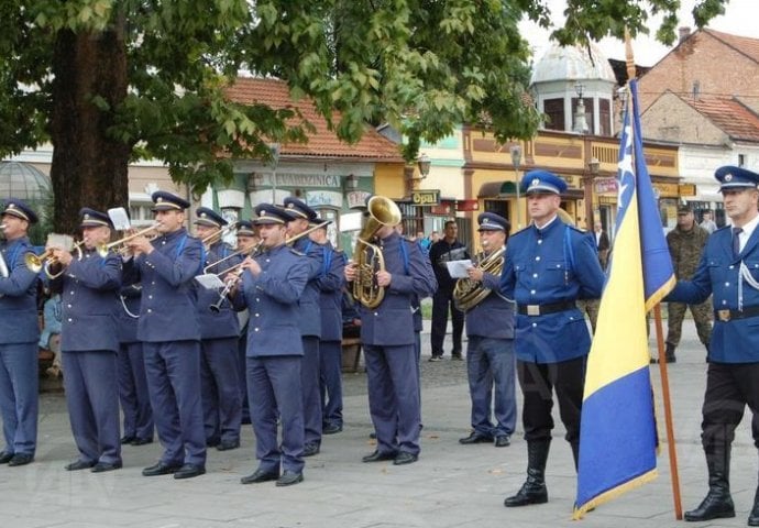 Mladi pozvani da apliciraju na 57 upražnjenih mjesta za čin oficira (FOTO)