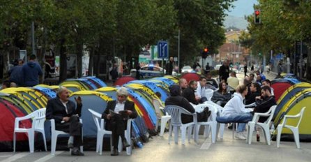  Podgorica: Demokratski front pozvao ostatak opozicije da napuste Parlament