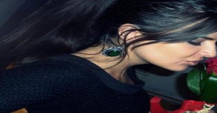 "Ne mogu da shvatim da je ovakva ljepotica zaljubljena u ružnog momka"