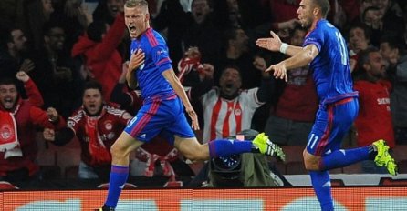 Bruka u Londonu: Topnici primali golove i direktno iz kornera (VIDEO)