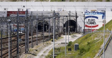 Izbjeglice na sedam sati zatvorile Eurotunel