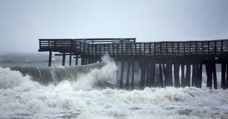 Nema traga nestalom brodu sa 33 osobe u uraganu Joaquin