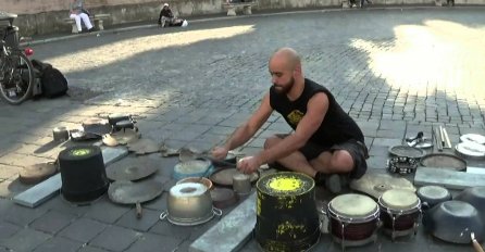 Upoznajte najboljeg uličnog bubnjara na svijetu: Poredao je šerpe i napravio spektakl!