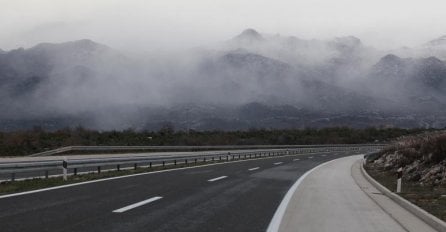 Saobraća se po vlažnim i skliskim cestama