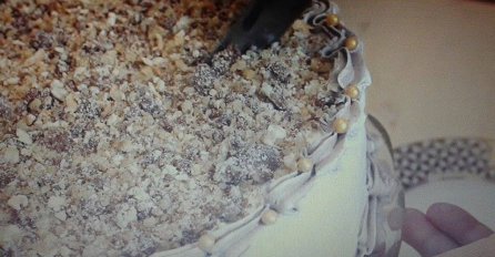 (VIDEO) KOMBINACIJA IZ SNOVA: Čokoladna torta sa plazma keksom