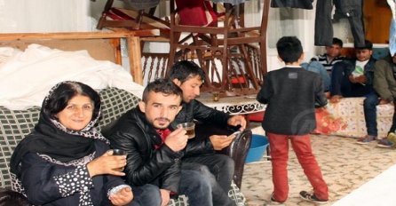 Obalna straža privela 113 ilegalnih migranata