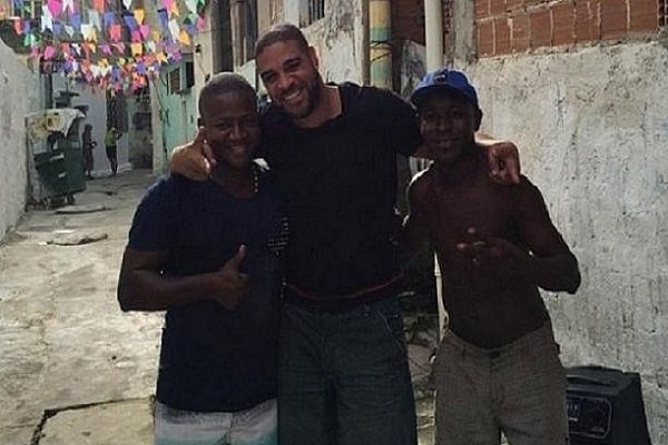 561a7169-2c1c-4813-a8c5-62510a0a0a64-adriano-11