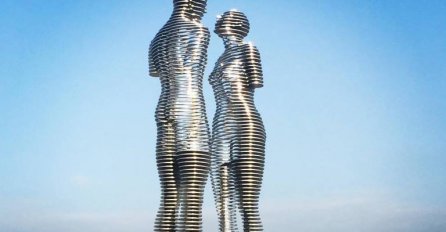 Pokretne statue muškarca i žene simboliziraju zabranjenu ljubav (VIDEO)