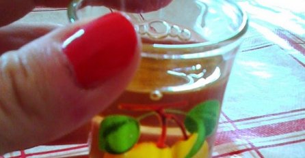 Popila rakijicu za smirenje, al izgleda ne djeluje na svakog isto