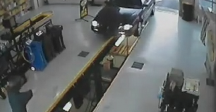 Bizarno: Nespretnije  vozače od ovih nećete vidjeti  (VIDEO)