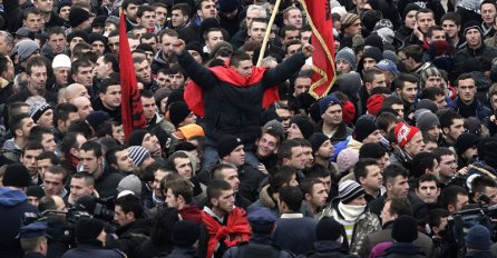 Vlada da se povuče iz Briselskih sporazuma ili da padne zajedno s njima