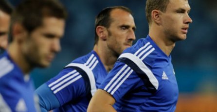 Baždarević napravio dvije promjene u sastavu, Džeko na klupi