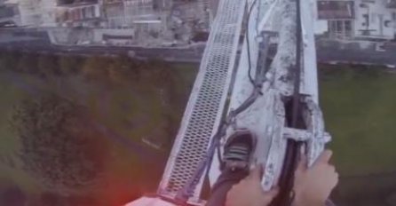 (VIDEO) Da se naježiš: Selfie za koji vam treba mnogo hrabrosti!