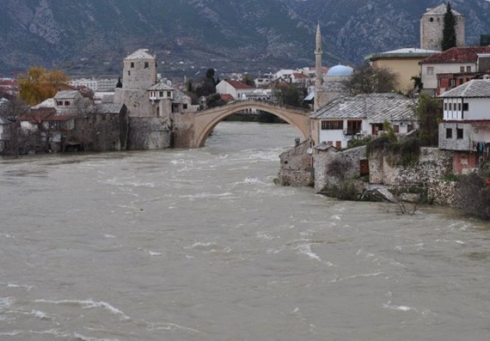 Mostar: Zbog obilne kiše poplavljeno nekoliko naselja