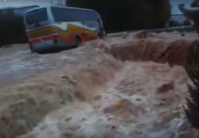 Poplave u Čitluku, jezivi prizori (VIDEO)