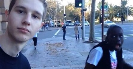 (VIDEO) Komične reakcije: Ovako to izgleda kada pokušavate napraviti selfie sa potpunim strancima