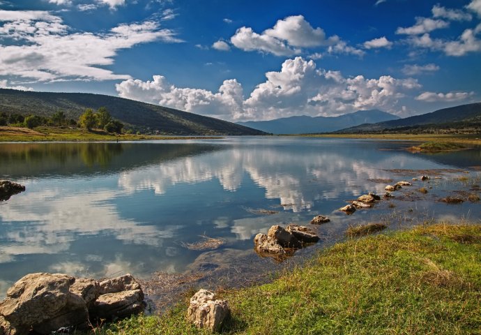 Buško Lake