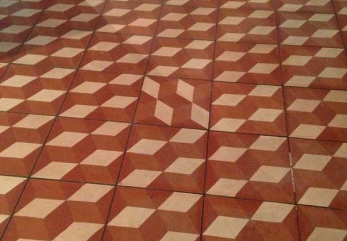 Pokušali su da sami odrade posao, a onda su se propisno obrukali