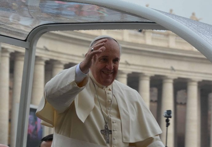 Papa Franjo pozvao na okončanje sukoba Izraelaca i Palestinaca