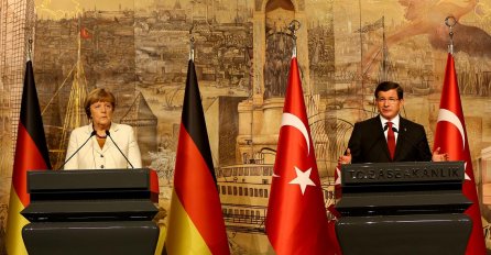 Sastanak Davutoglu - Merkel: Bez rješenja sirijskog problema, teško je riješiti izbjegličku krizu