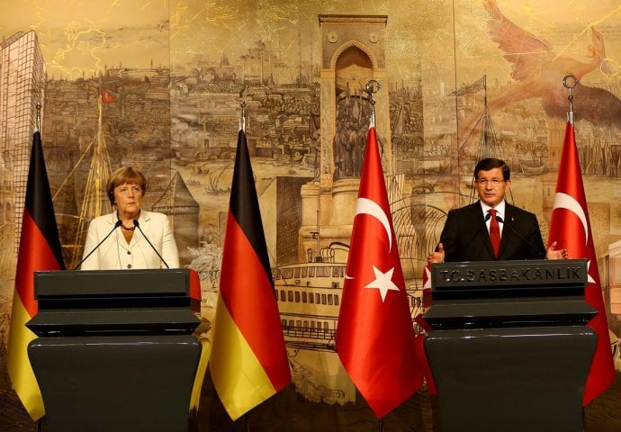 Sastanak Davutoglu - Merkel: Bez rješenja sirijskog problema, teško je riješiti izbjegličku krizu