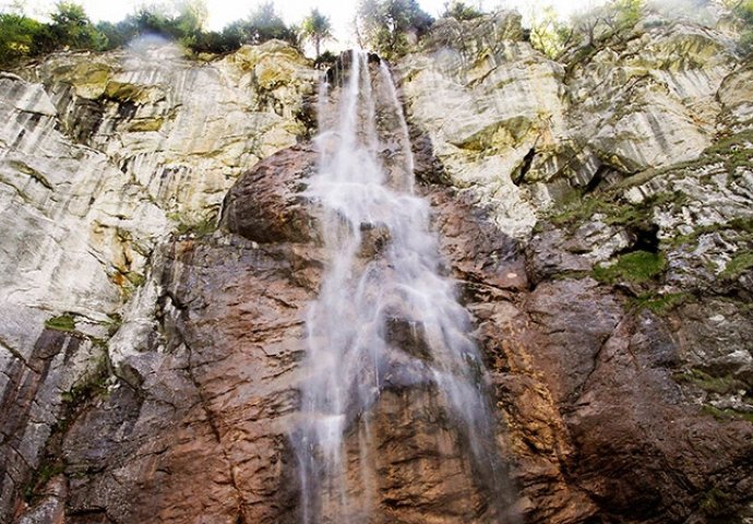 Skakavac Waterfall