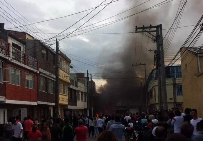 Bogota: Avion pao na pekaru, poginulo pet osoba (FOTO) (VIDEO)