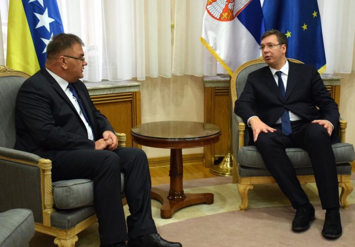  Vučić i Ivanić: Srbija i BiH će nastaviti da pružaju podršku jedna drugoj na putu ka EU