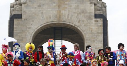 Šareno, šareno - Vesela lica, vesele boje - pogodi šta je? 