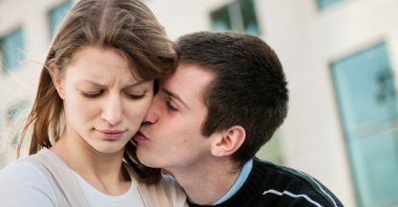 "Sa djevojkom sam u vezi dvije godine a nikad nismo bili nasamo"