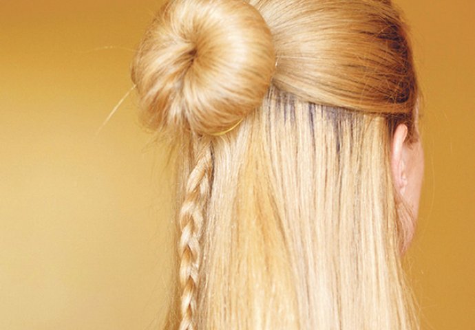 Drage dame, odvojite 5 minuta i napravite frizuru jednaku onoj iz frizerskog salona