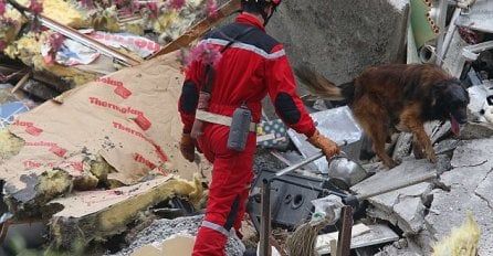 Troje poginulo, a devet povrijeđeno u rušenju trospratnice