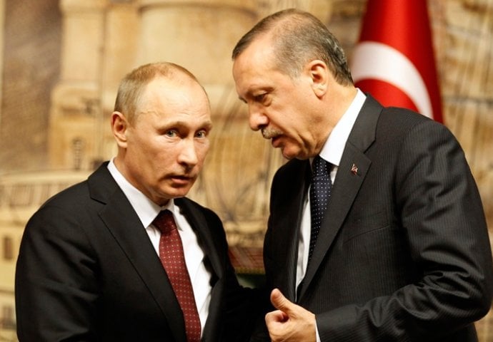 Erdogan uputio saučešće Putinu povodom avionske nesreće