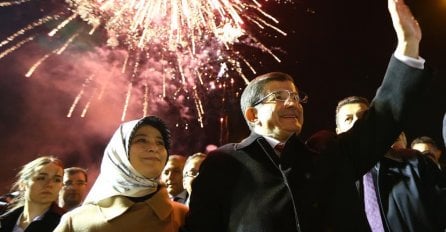 Davutoglu nakon pobjede AK Partije: Ovo je pobjeda građana, pobjeda demokratije