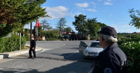 Istanbul: Teško ranjen mladić pri pokušaju da izvrši samoubistvo ispred palate Tarabya