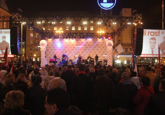 Na Trgu bana Jelačića Milanovićava koalicija "Hrvatska raste" održala veliki predizborni skup