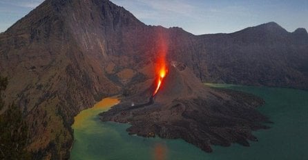 Vulkan Rinjani u Indoneziji ponovo aktivan: Zatvorena dva aerodroma