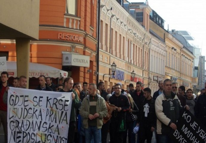 Protestna šetnja u Banjoj Luci na osmu godišnjicu neriješenog ubistva Milana Vukelića