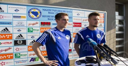 Počelo okupljanje reprezentativaca BiH u Zenici: "Protiv Iraca moramo ginuti za državu, jedan za drugog“