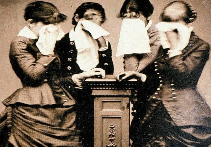 Nekadašnji maniri prave dame, šta smije a šta ne smije sebi da dopusti!