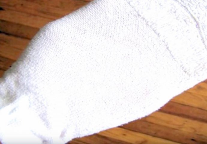 Trikovi zlata vrijedni: Stavila je čarapu na ruku i umočila u sirće, krajnji rezultat oduševljava!