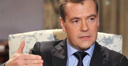 Medvedev: Ruski avion možda oboren terorističkim činom