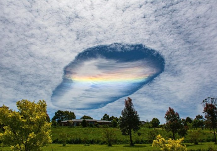 Priroda čovječanstvu objavila rat: Neobična pojava na nebu zaprepastila javnost (FOTO)