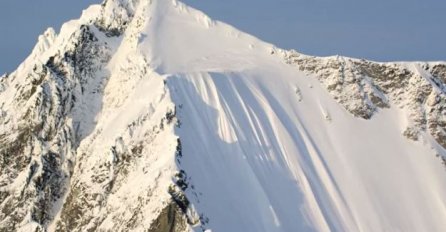 (VIDEO) Pogledajte zastrašujući pad skijaša s visine od 480 metara