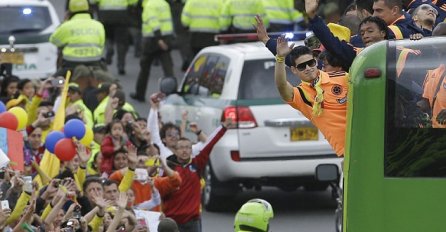 Realova zvijezda se vozi u autobusu (VIDEO)