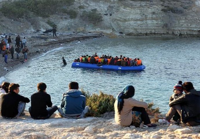 Čas fizike: Koliko izbjeglica baciti u more, da bi splav plovio?