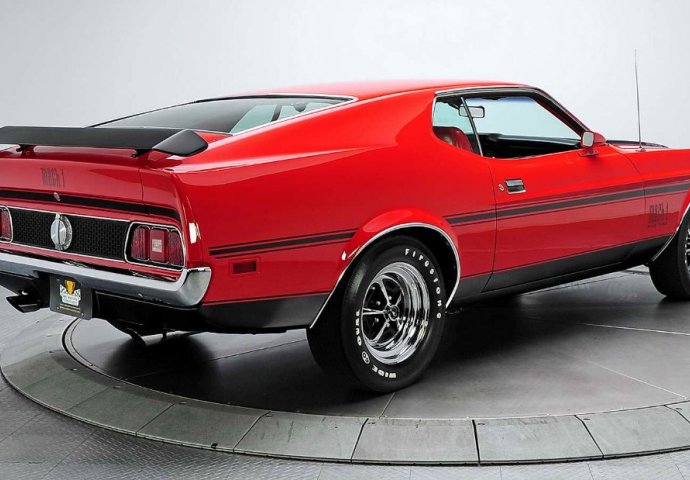 Pogledajte koje je automobile vozio James Bond