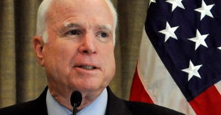 McCain: Šta američki brodovi rade u Južnokineskom moru?