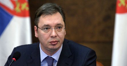 "Vučić za razliku od Pajtića nije lopov"